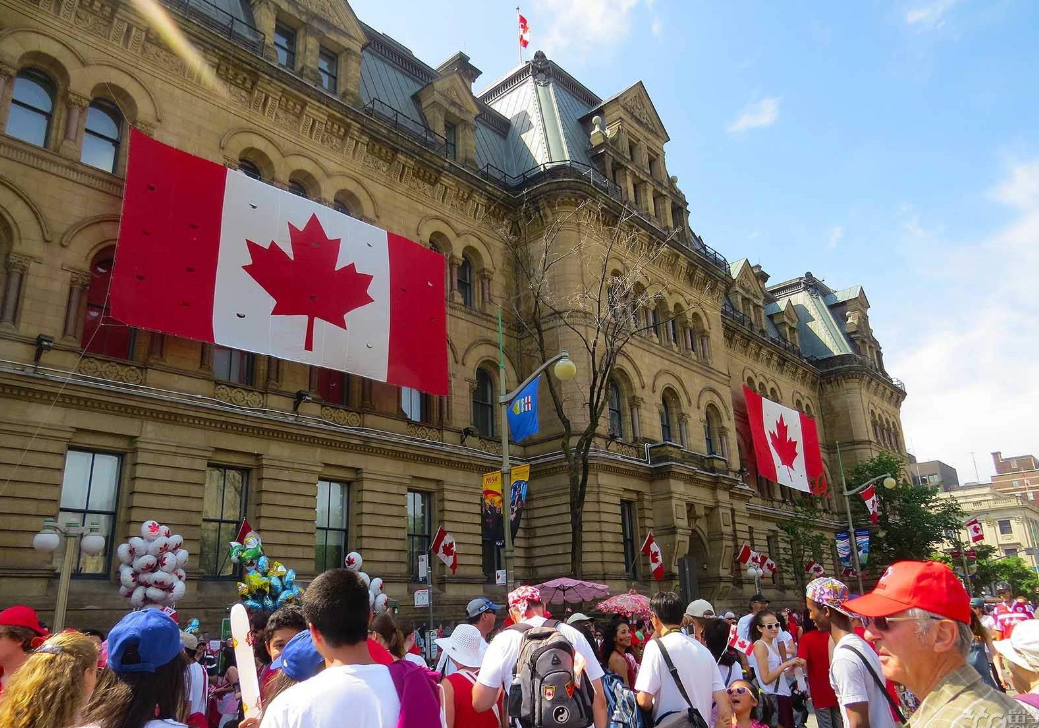 2019年加拿大留学_加拿大八大名校申请条件